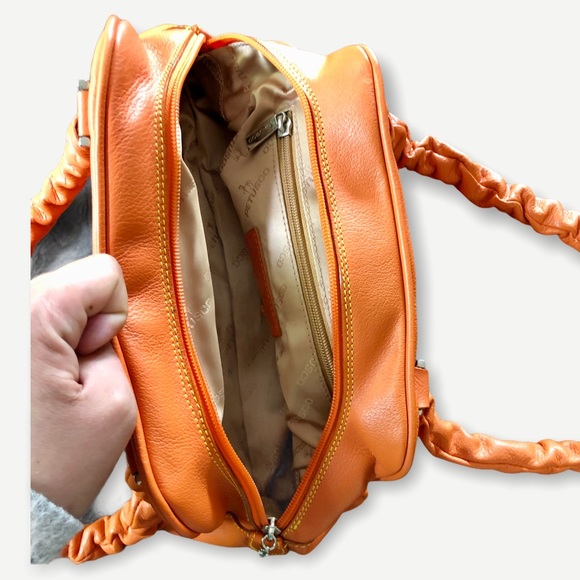 PETUSCO Genuine Leather Handbag Made in Spain - Picture 3 of 11